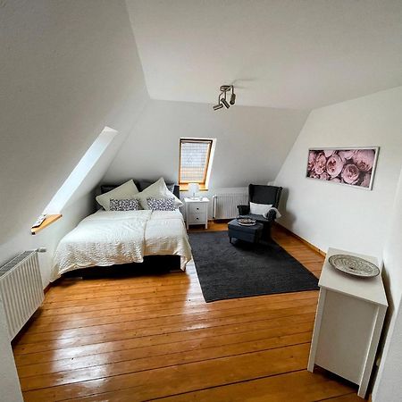 *To Hus* Wohnung Am Rande Von 积发 外观 照片